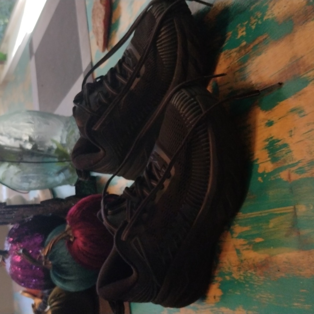 Hoka Bondi 7